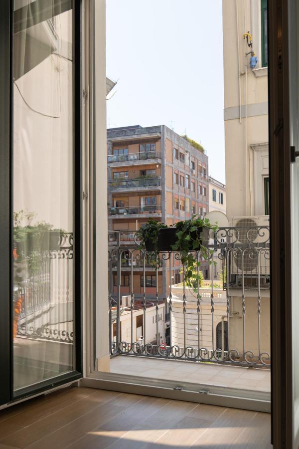 Appartamento Relais Palazzo Olimpia - Corso Vittorio Emanuele Salerno Esterno foto
